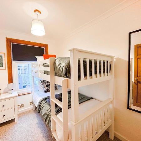 3 Bedroom Home Close To Town Centre With Wifi & Garden 皇家滕布里奇韦尔斯 外观 照片