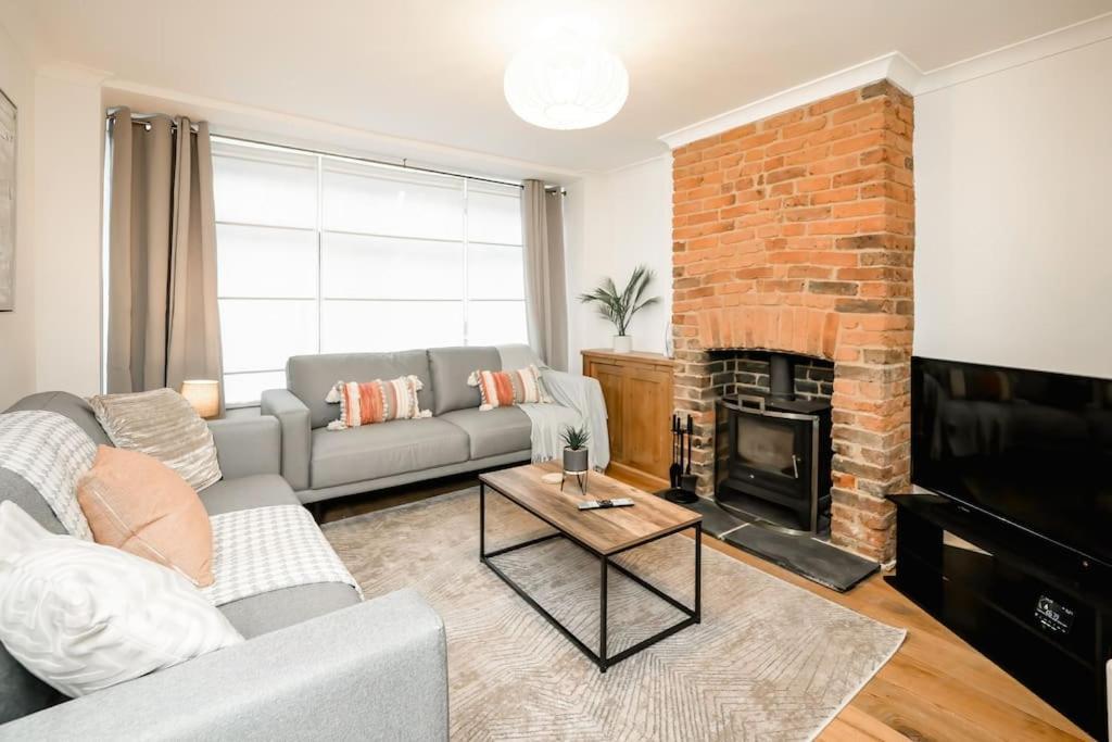 3 Bedroom Home Close To Town Centre With Wifi & Garden 皇家滕布里奇韦尔斯 外观 照片