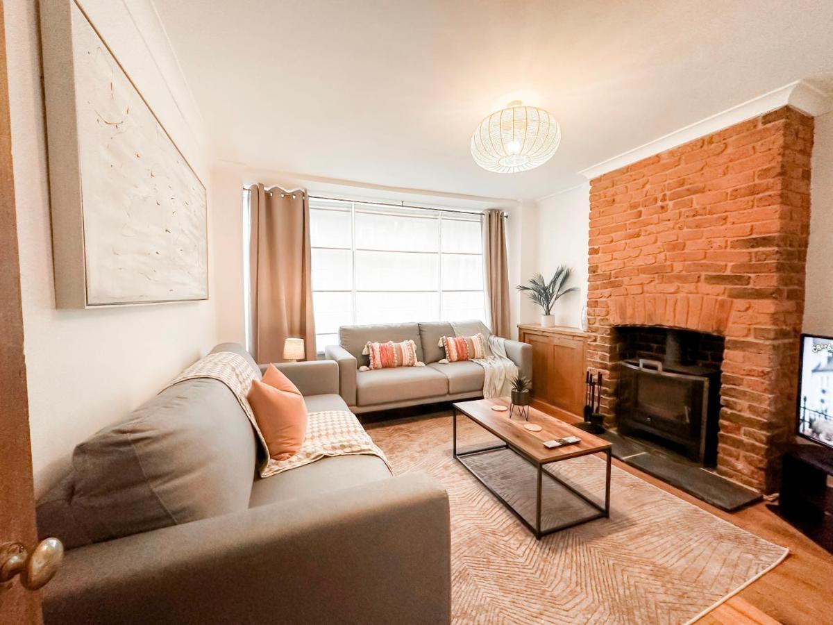 3 Bedroom Home Close To Town Centre With Wifi & Garden 皇家滕布里奇韦尔斯 外观 照片